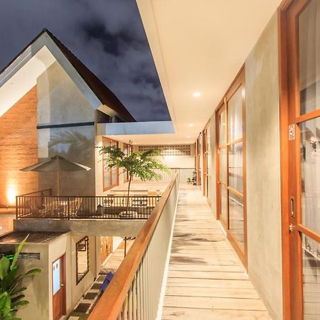 The Jero 18 Kuta Guest House Екстериор снимка