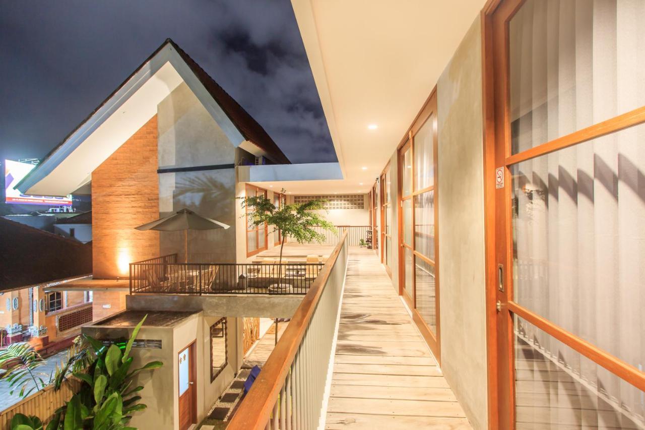 The Jero 18 Kuta Guest House Екстериор снимка