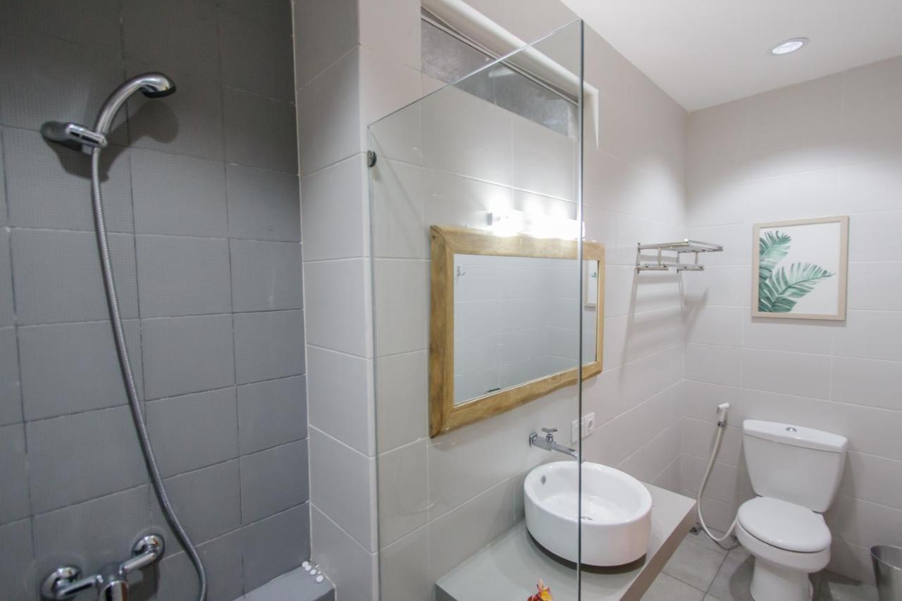 The Jero 18 Kuta Guest House Екстериор снимка