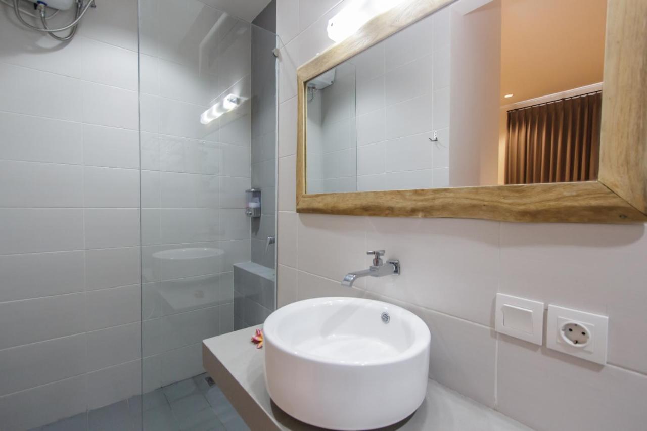 The Jero 18 Kuta Guest House Екстериор снимка